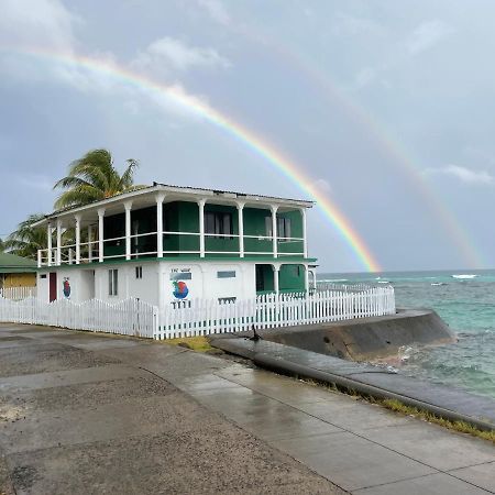 The Wave Hostel Corn Island Brig Bay Exterior foto